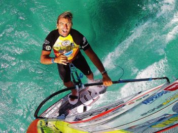 Antoine Albeau 25 fois champion du monde de planche à voile et conférencier sportif