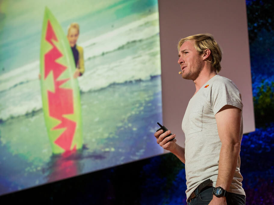 Andrew Cotton surfeur de gross vague et conférencier sportif sur la motivation et la gestion des risques au sein de l'équipe WeChamp entreprise
