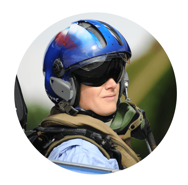 conférencier militaire virginie guyot pilote de chasse et patrouille de france