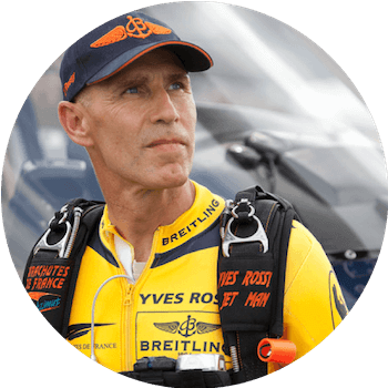 Yves-Rossy-jetman-pilote-militaire-conférencier